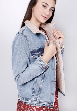 jaqueta jeans forrada com pelo feminina