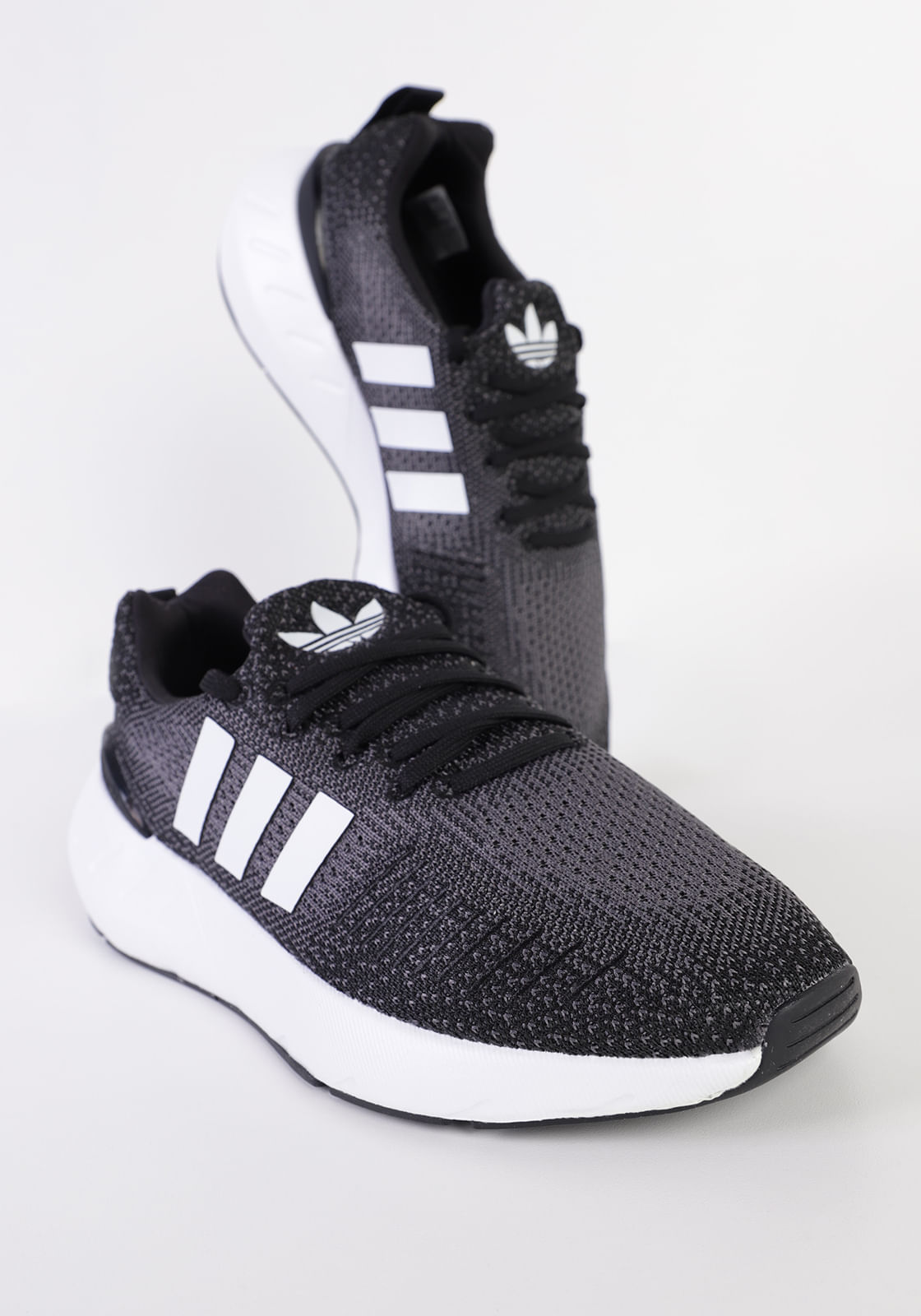 Tênis Adidas Swift Run 22