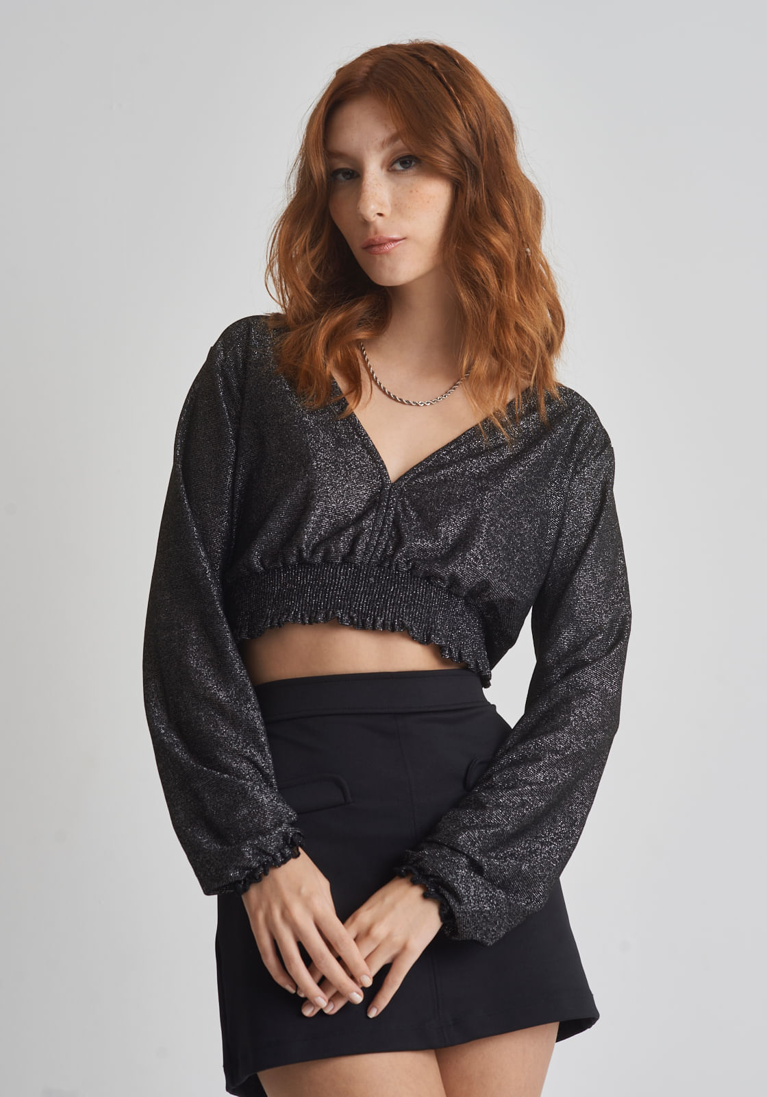 Cropped manga longa decotado