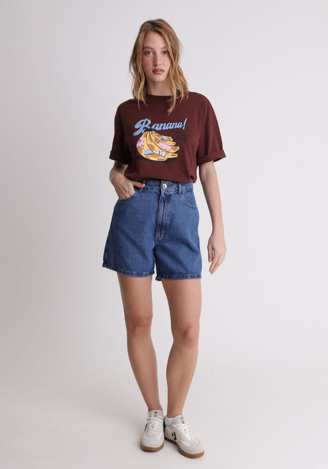 Short jeans cintura alta barra feita