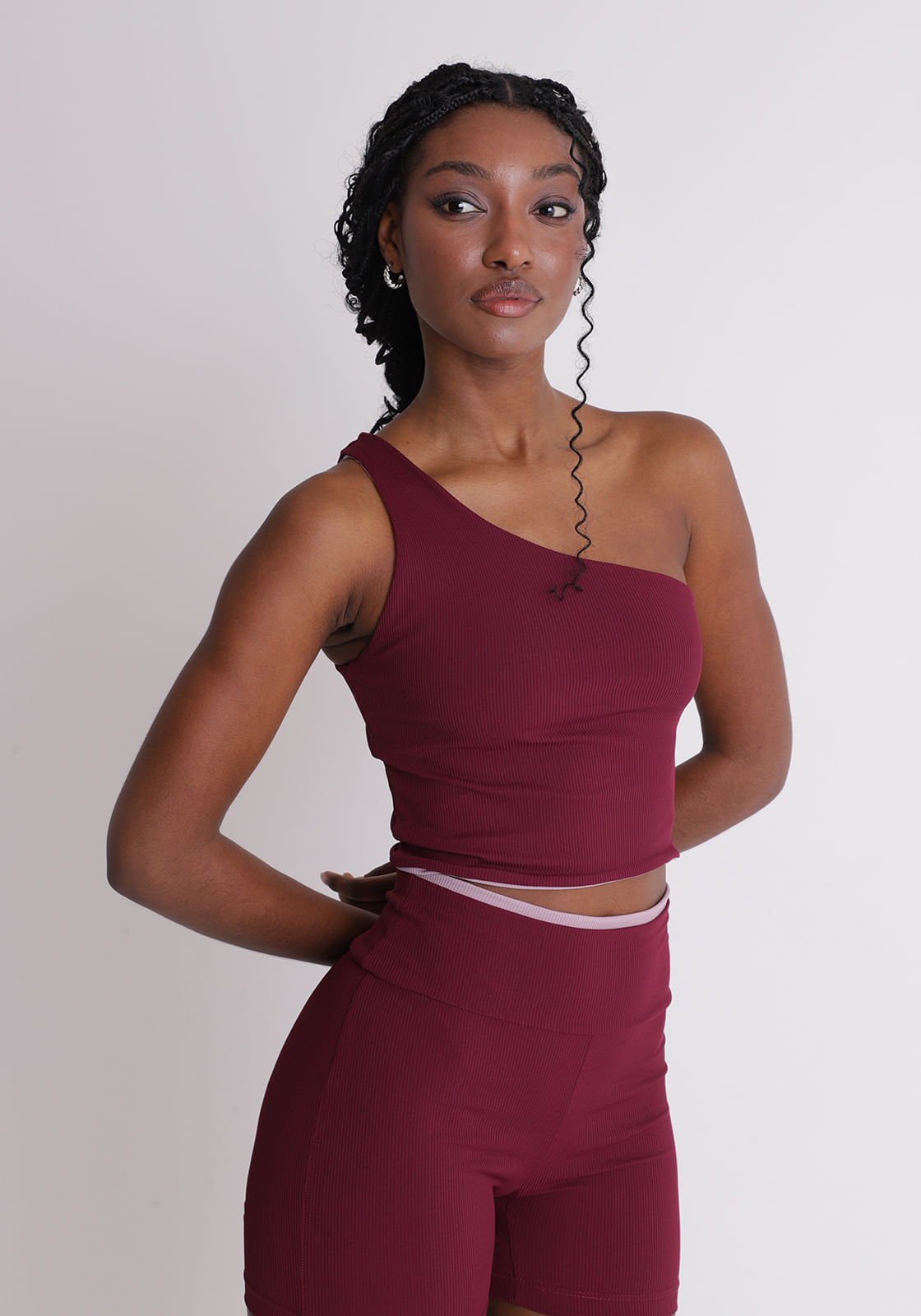 Blusa poliamida feminino um ombro só bordô
