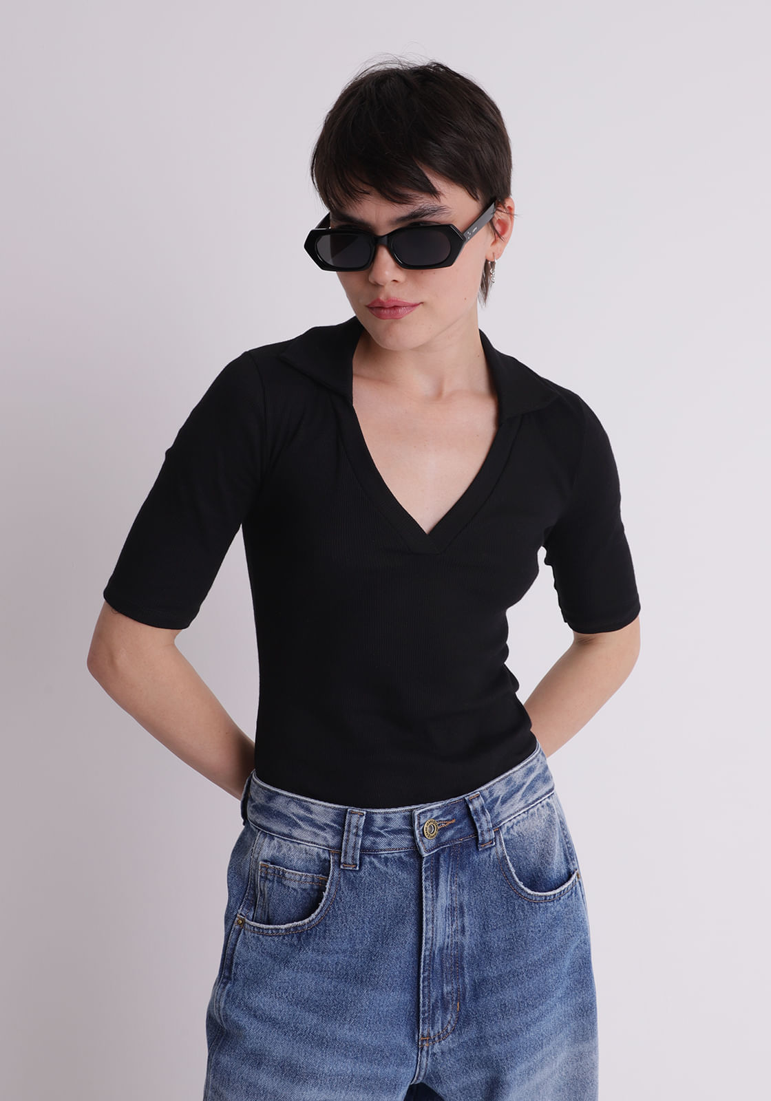 Blusa malha canelada feminino body gola polo preto