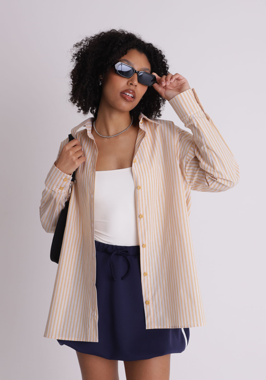 Camisa algodão feminino oversized amarelo