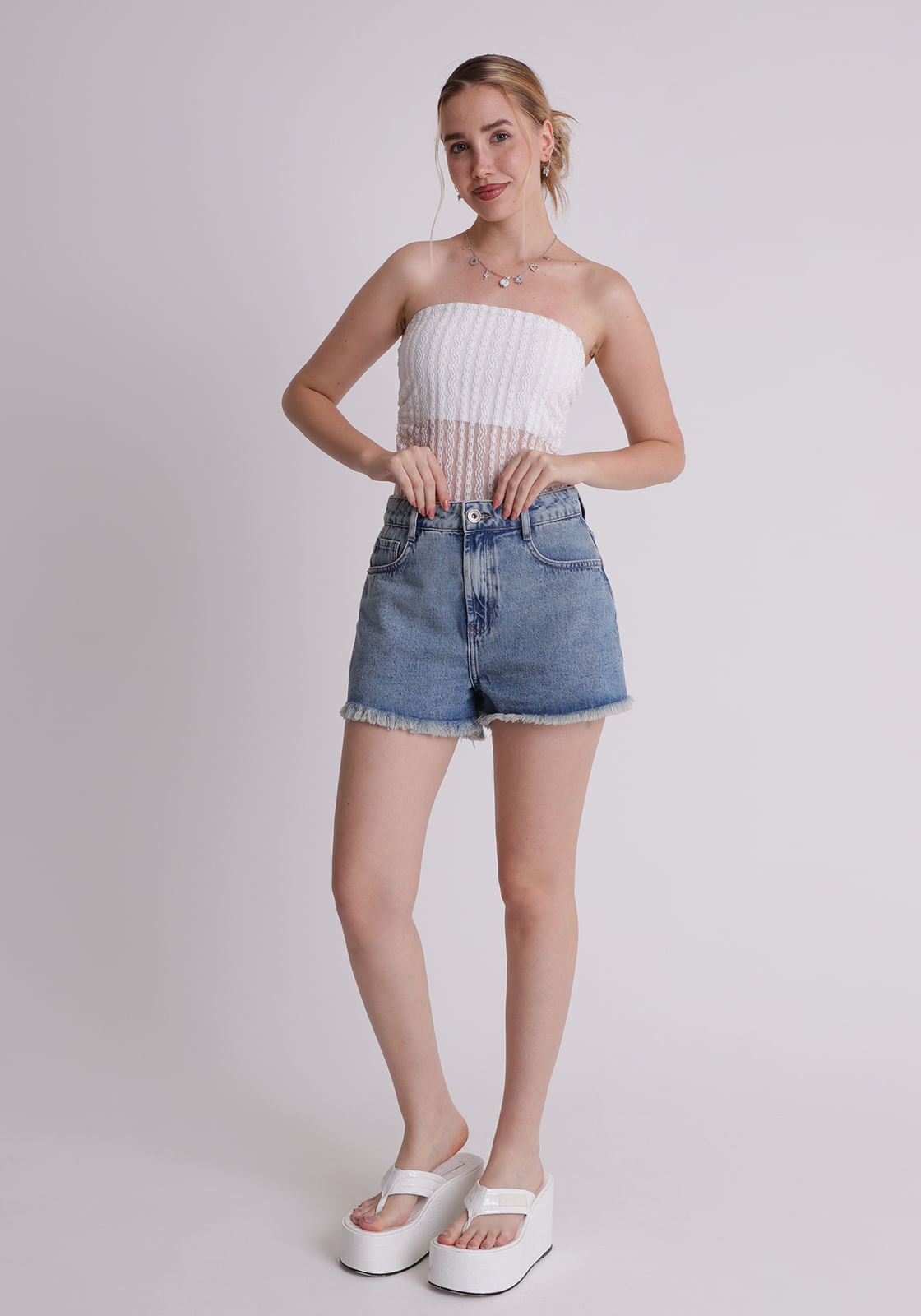 Short jeans feminino curto azul