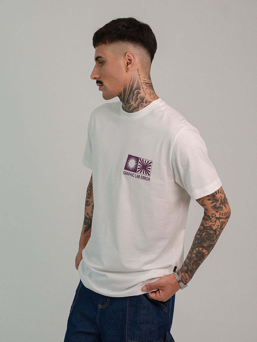 Camiseta algodão masculina comfort graphic branca