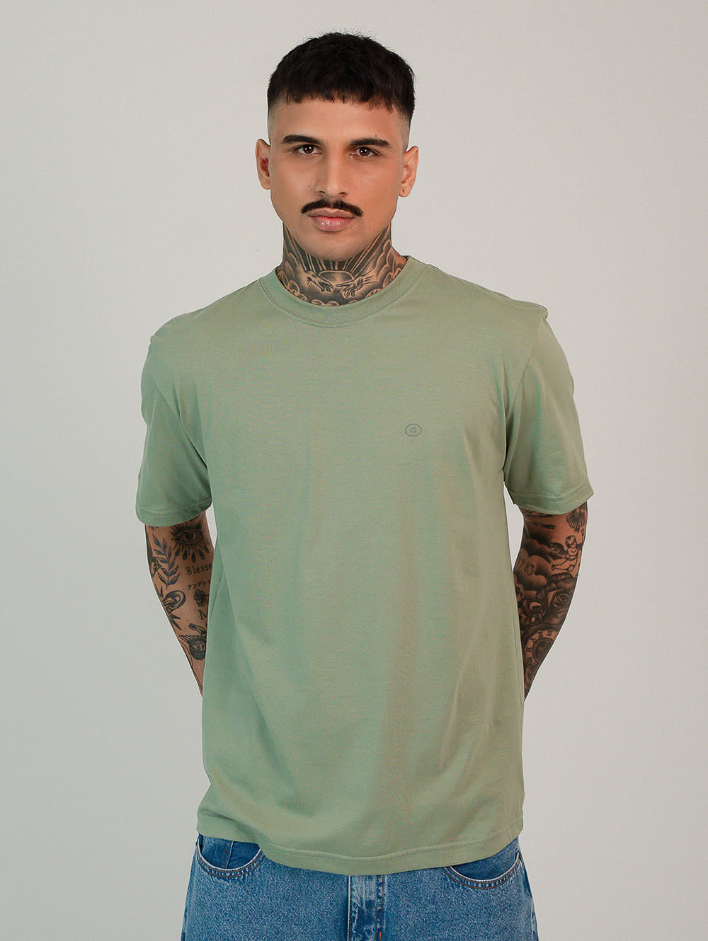 Camiseta algodão masculina logo gang verde clara