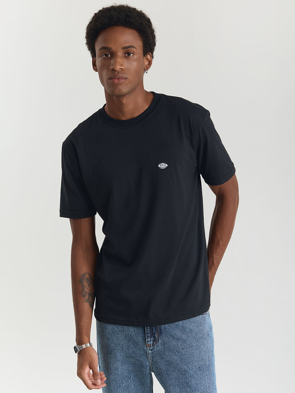 Camiseta algodão masculina básica retrô preto