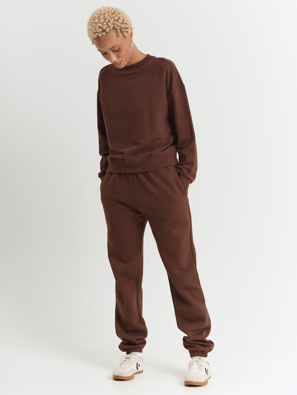 Moletom cropped marrom