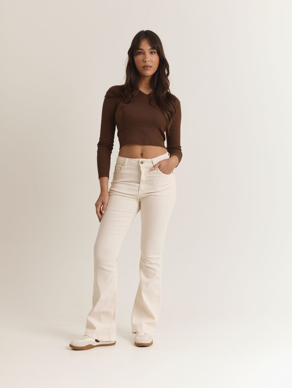Calça sarja flare