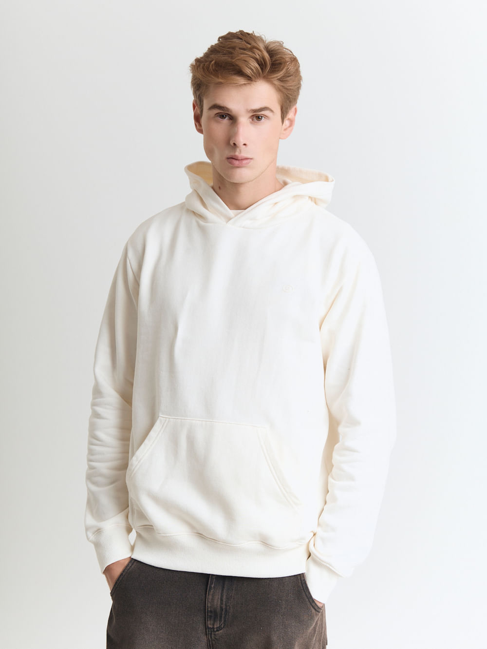 Moletom básico canguru com capuz off white