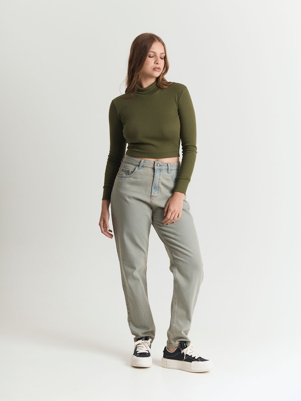 Calça jeans feminina mom delavê Azul