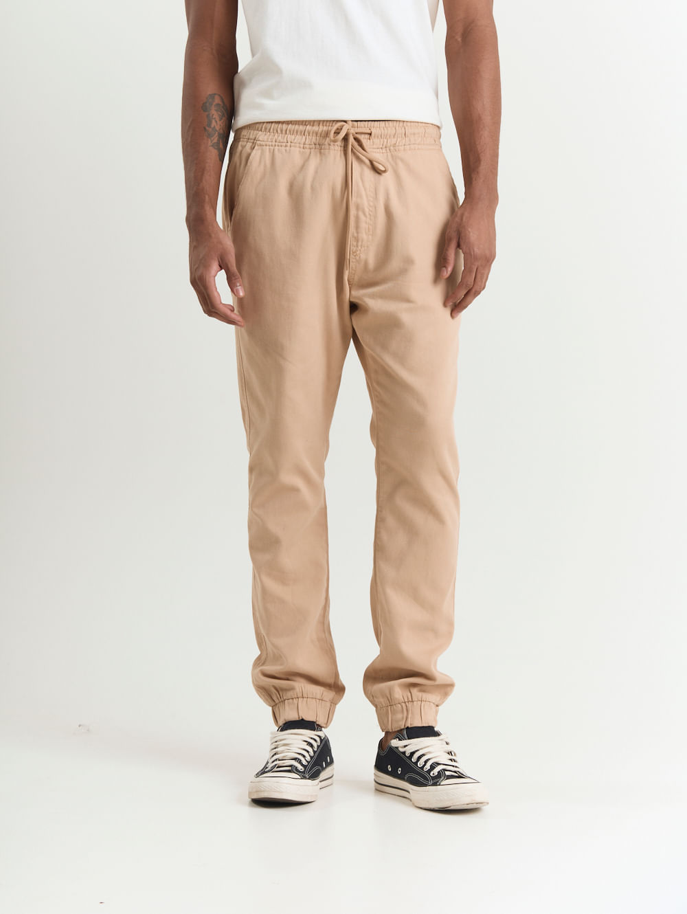 Calça sarja masculina jogger lisa bege